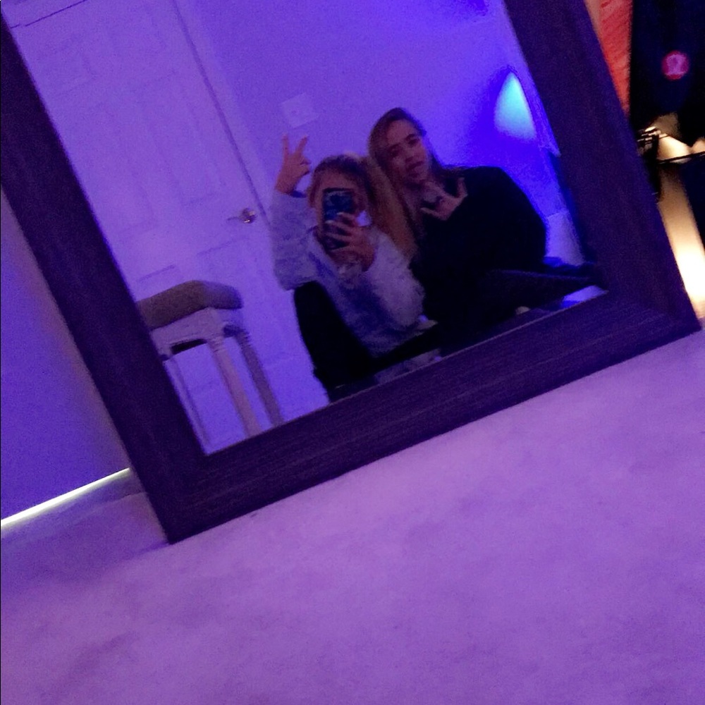 Meet your Posher, Emily